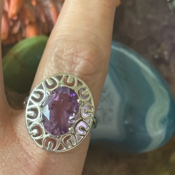 Stunning genuine amethyst sterling silver ring - Picture 4 of 9